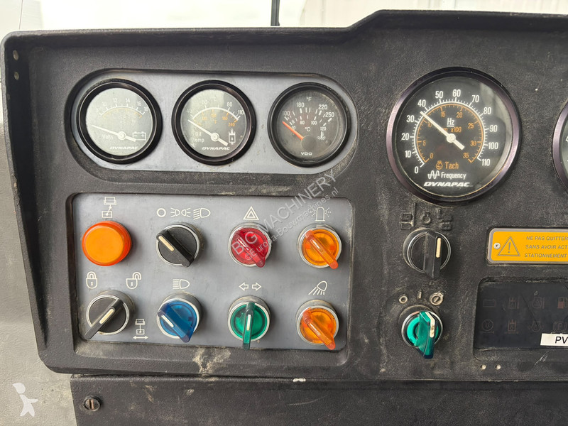 Compactador Dynapac C HF