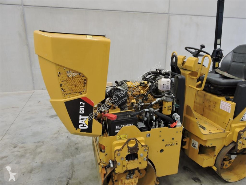 مدحلة Caterpillar CB1.7