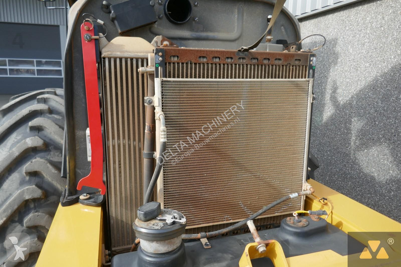 Compacteur Caterpillar