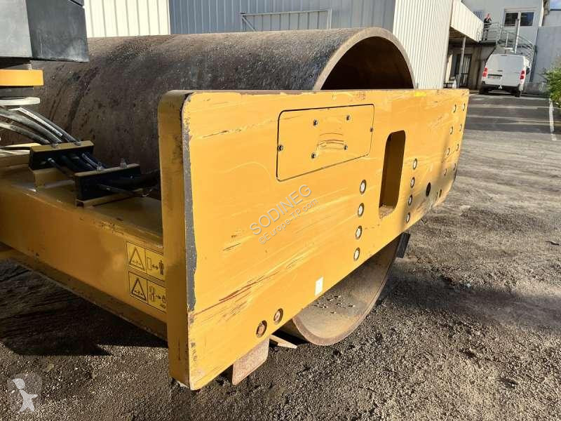 Compacteur Caterpillar
