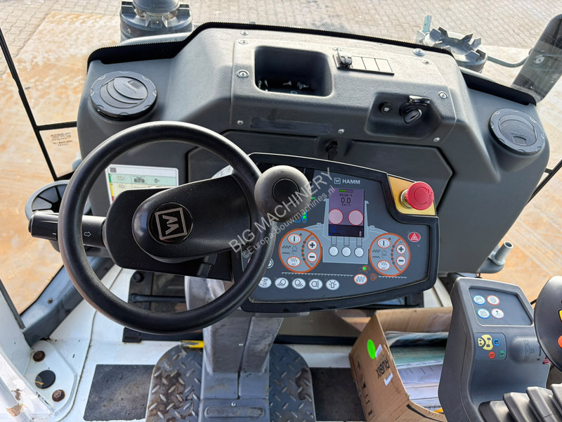 Vibrohenger Hamm DV70i + Bomag splitter
