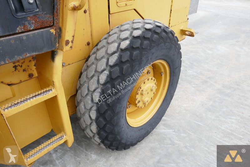 Compactador Caterpillar CS433C