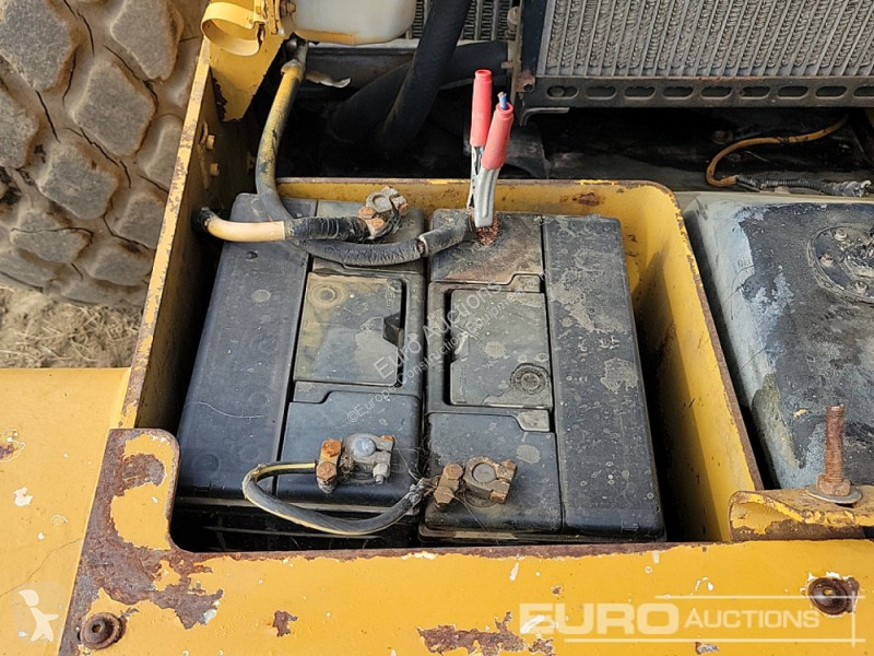 Compactador Caterpillar CS553E