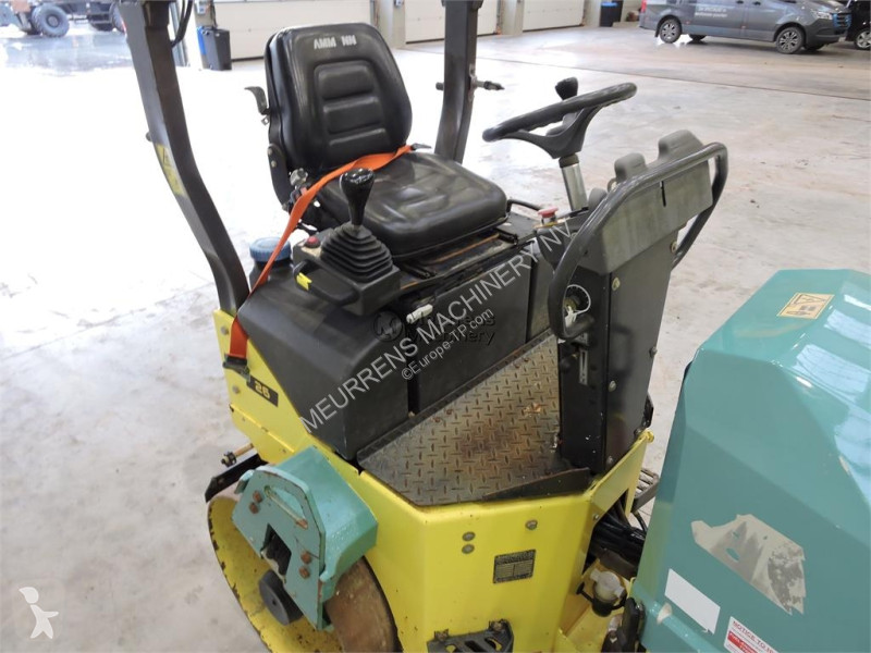 Zhutňovač Ammann ARX26