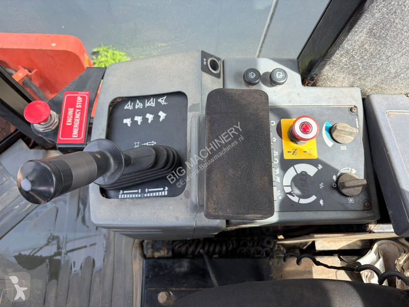 مدحلة Caterpillar CS74