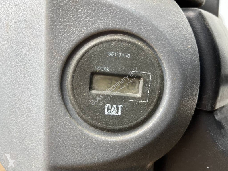 مدحلة Caterpillar CS533E - Good Overall Condition