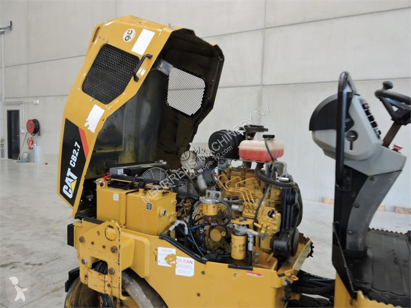 مدحلة Caterpillar CB2.7