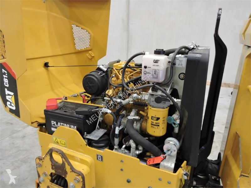 مدحلة Caterpillar CB1.7