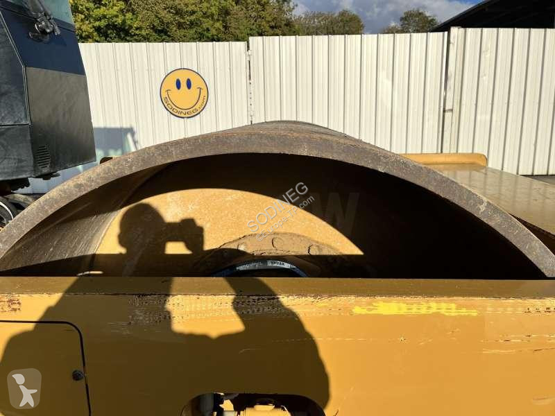 Compacteur Caterpillar