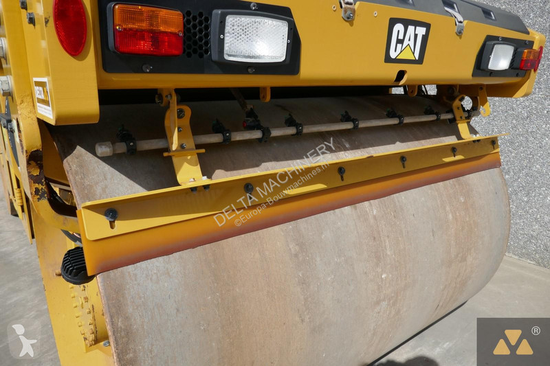 Compactor Caterpillar CB10