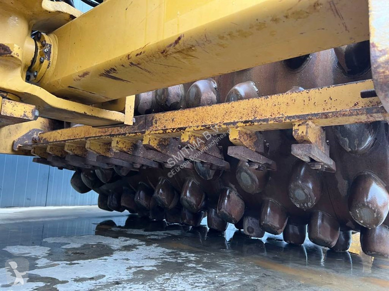 Zhutňovač Caterpillar CP76