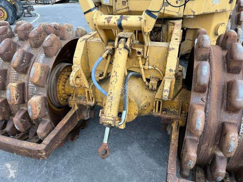 Compactador Caterpillar  825 + porte engins