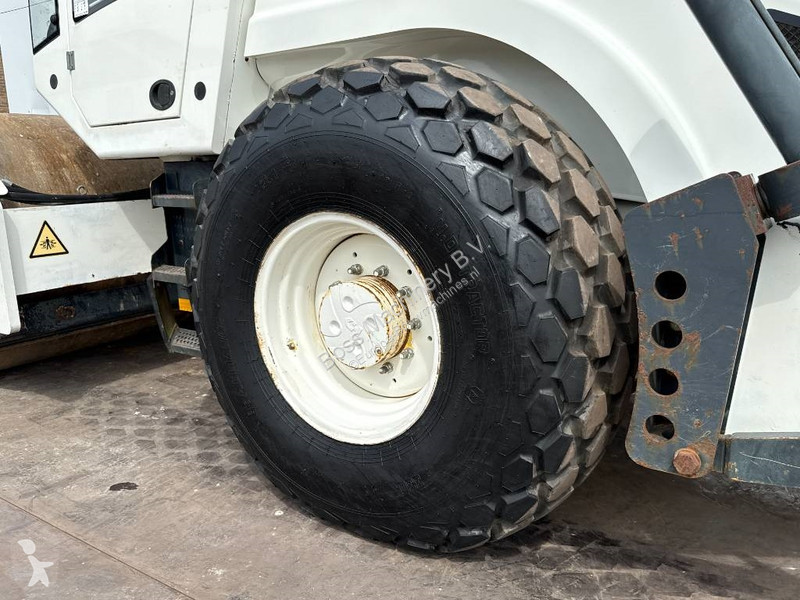 Compactador Bomag BW213DH-4 - Extra Vibrating...