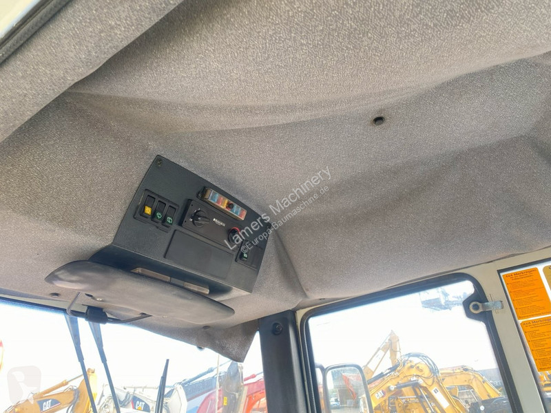 Zhutňovač Bomag BW 219 PHD .