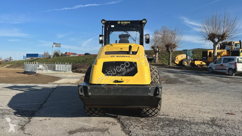 مدحلة Bomag BW216 DH-5