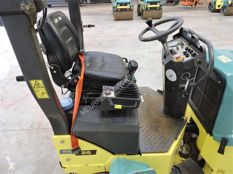 Zhutňovač Ammann ARX26