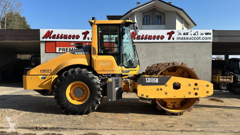Jordstamper Volvo SD135B