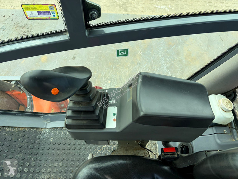 Hamm H13i compactor