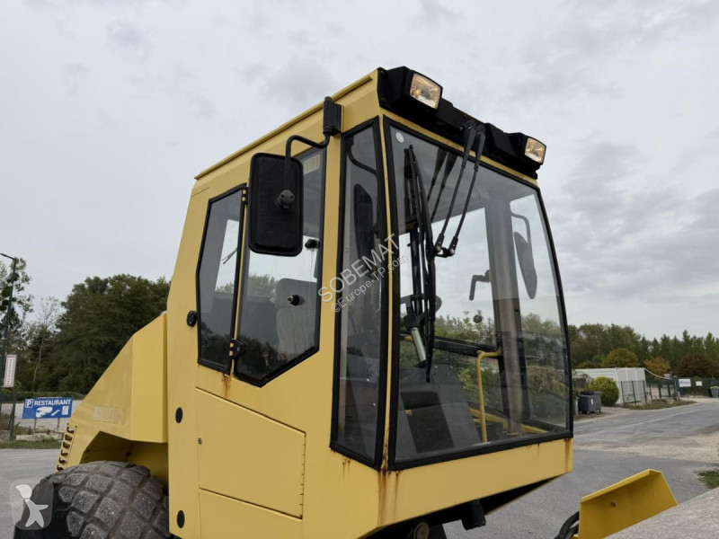 Zhutňovač Bomag BW213 D3