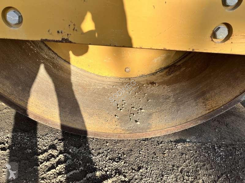 Compacteur Caterpillar
