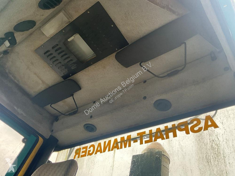 Валяк Bomag
