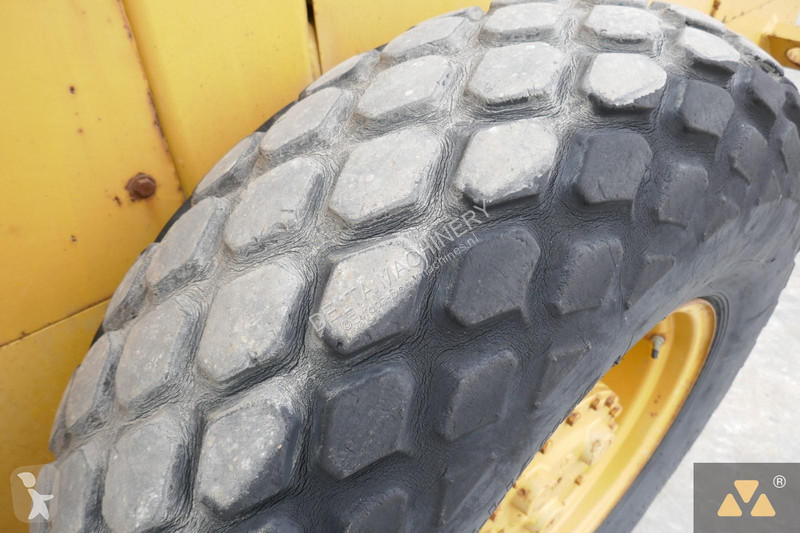 Compactador Caterpillar CS433C