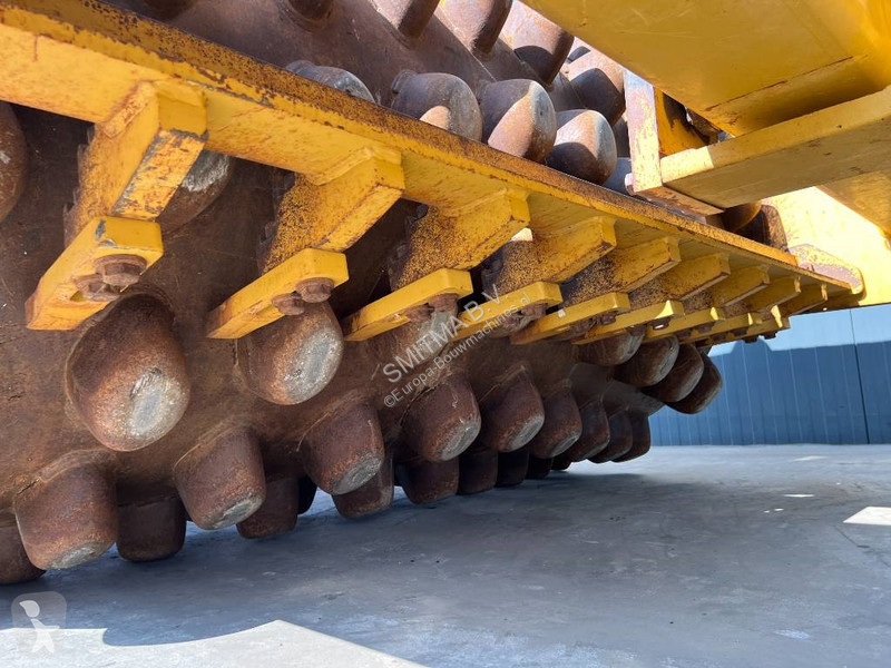 Zhutňovač Caterpillar CP76
