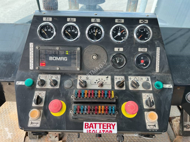 مدحلة Bomag