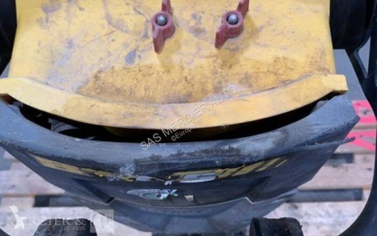 Compactor Bomag pilonneuse essence