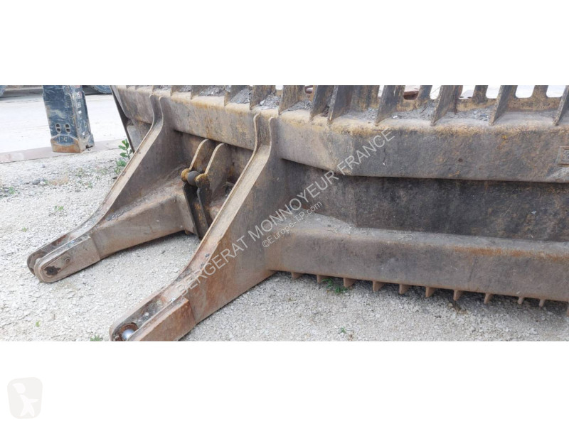 مدحلة Caterpillar II
