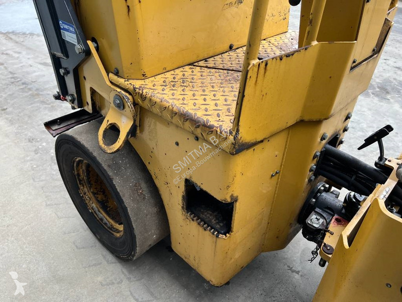 Zhutňovač Caterpillar CC24