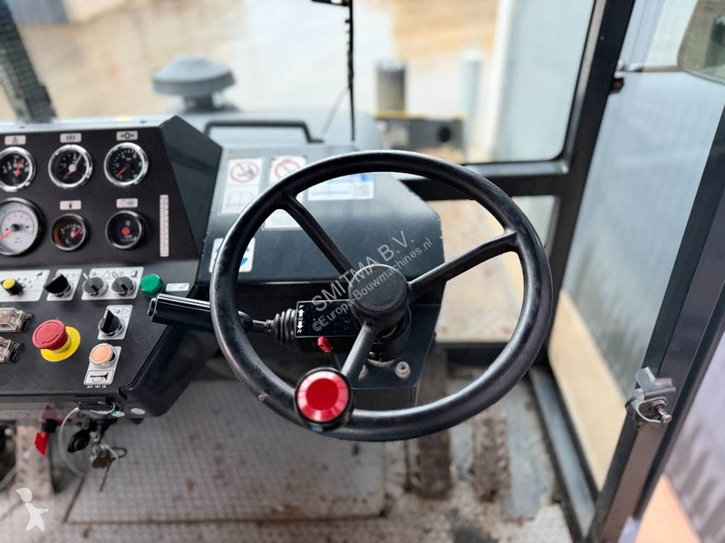 مدحلة Bomag