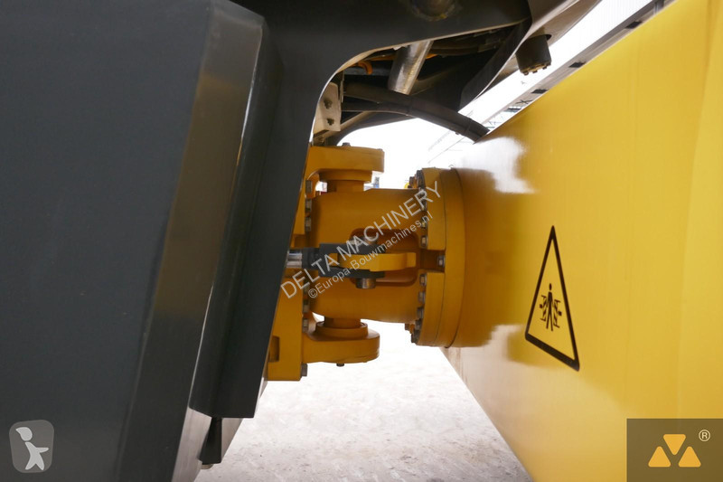 Compactador Bomag BW226-5CL