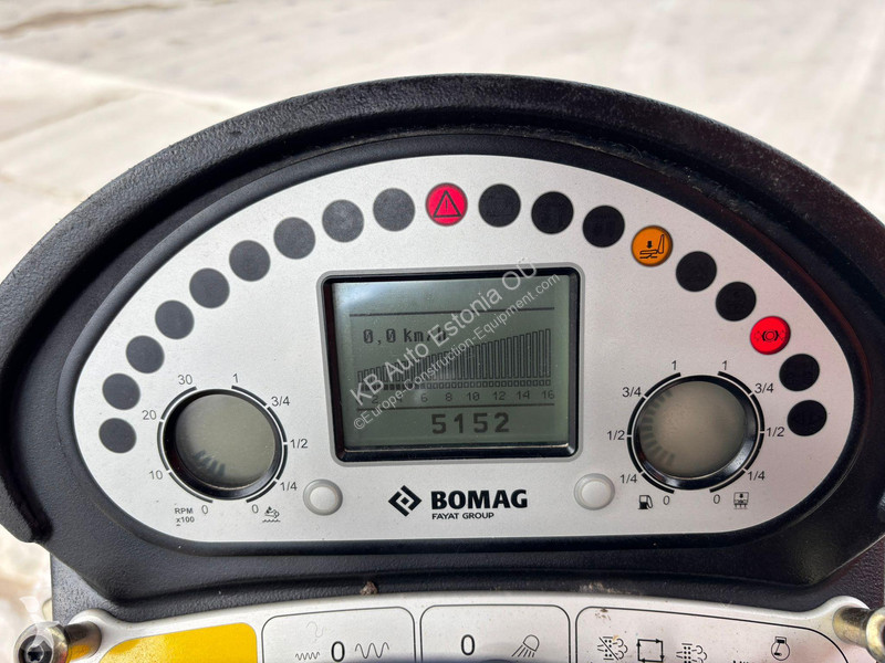 Дорожный каток Bomag