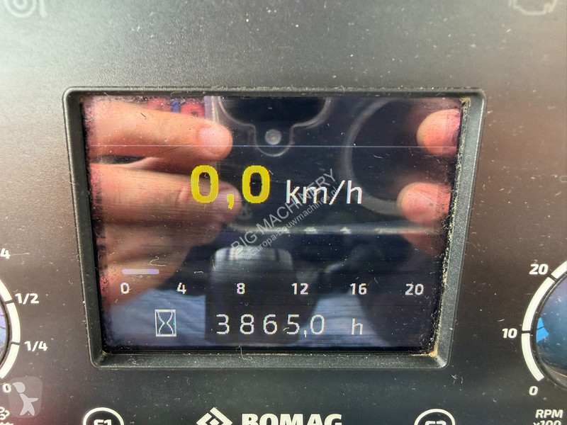 Zhutňovač Bomag BW219DH5