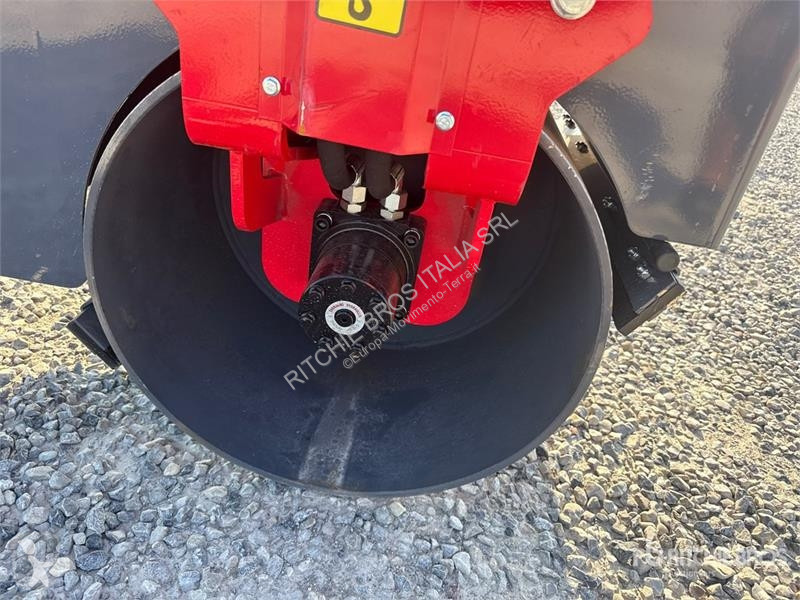Дорожний коток  TP-JS800 Double Drum Roller