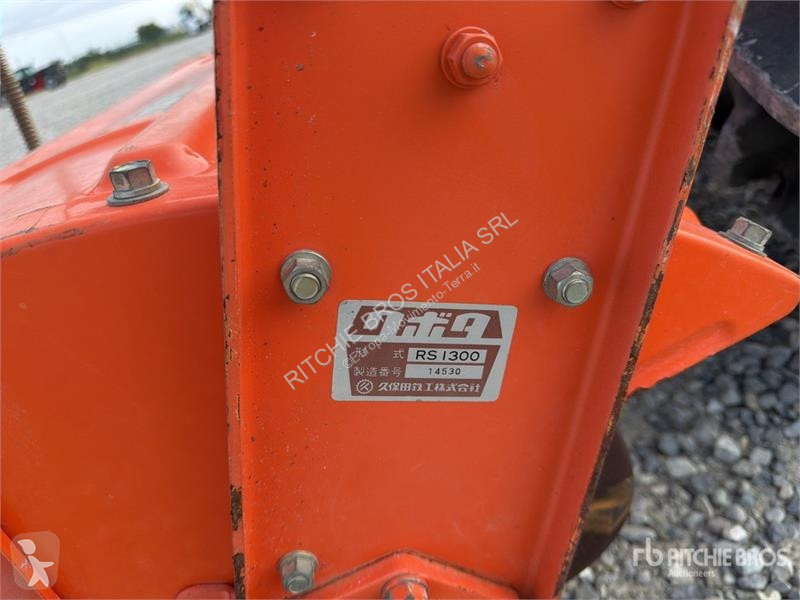 Дорожний коток Kubota ZB1600 Utility Tractor