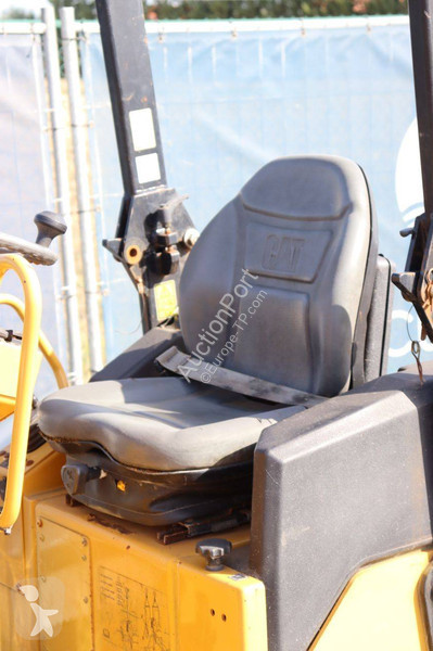 Compactador Caterpillar CB1.7
