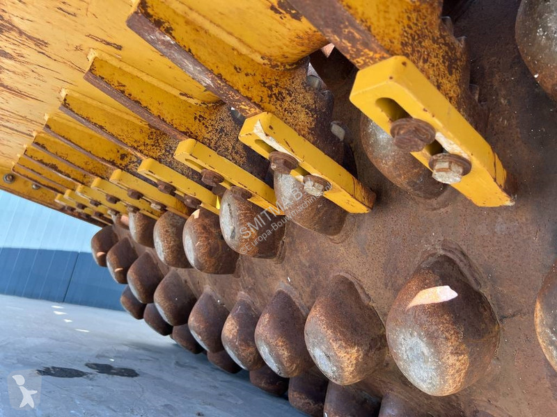 Zhutňovač Caterpillar CP76