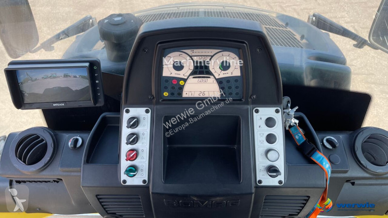 Compactador Bomag AP-4V