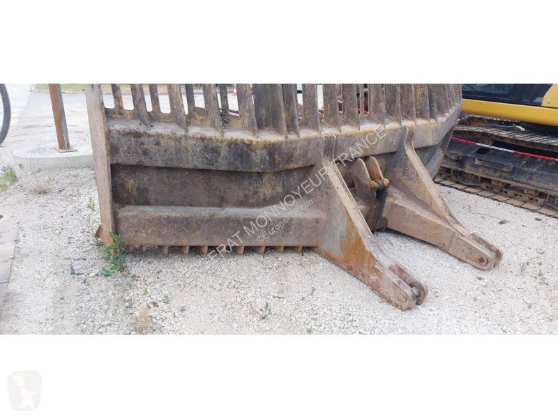 مدحلة Caterpillar II
