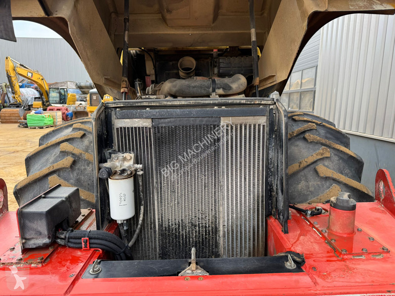 مدحلة Dynapac (13.6t)