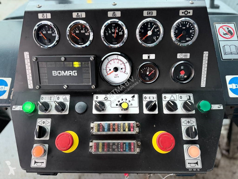 مدحلة Bomag