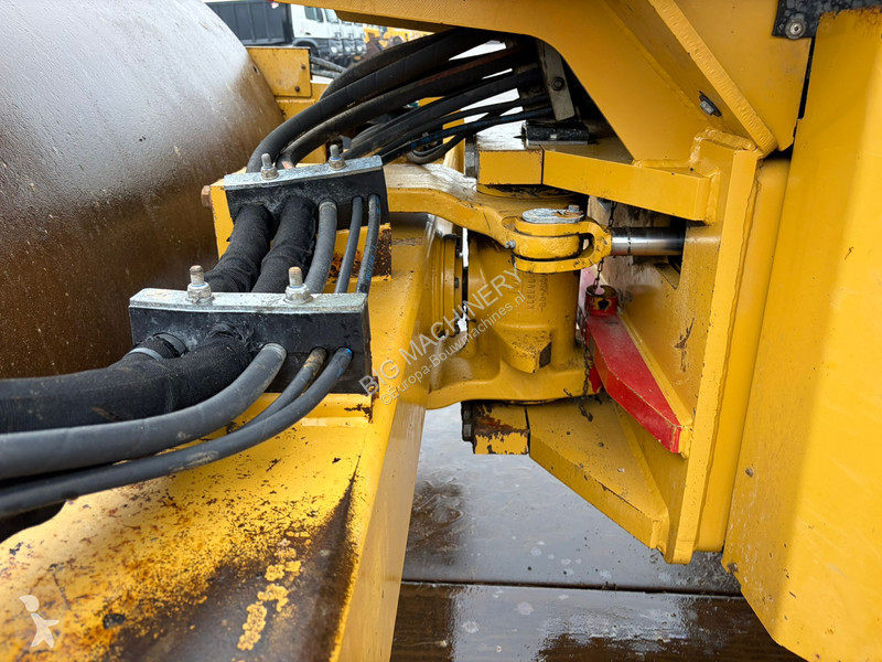 Jordstamper Caterpillar CS563E