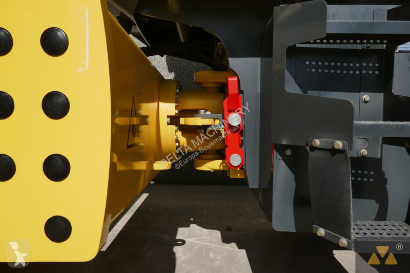 مدحلة Bomag BW226-5CL