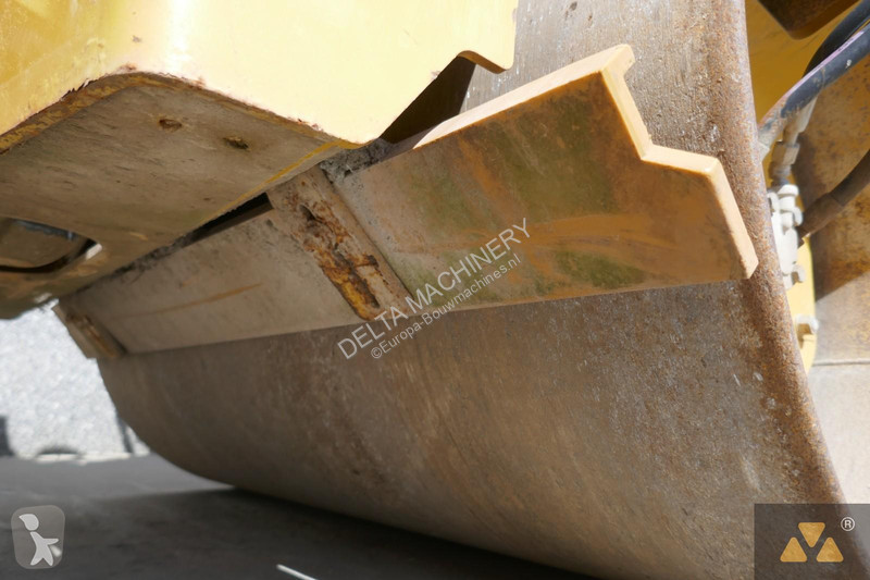 مدحلة Caterpillar CB2.7