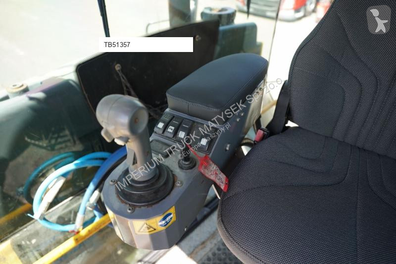 Zhutňovač Hamm DV 90 H192
