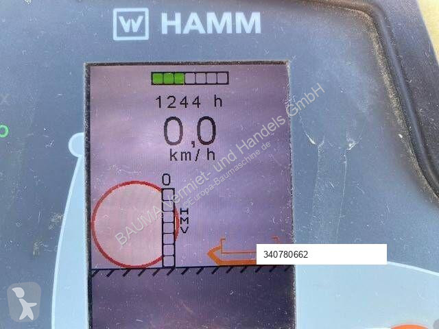 Дорожный каток Hamm H13i mit Verdichterplatten...