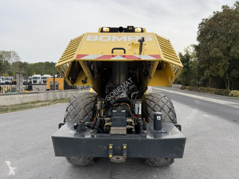 Zhutňovač Bomag BW213 D3