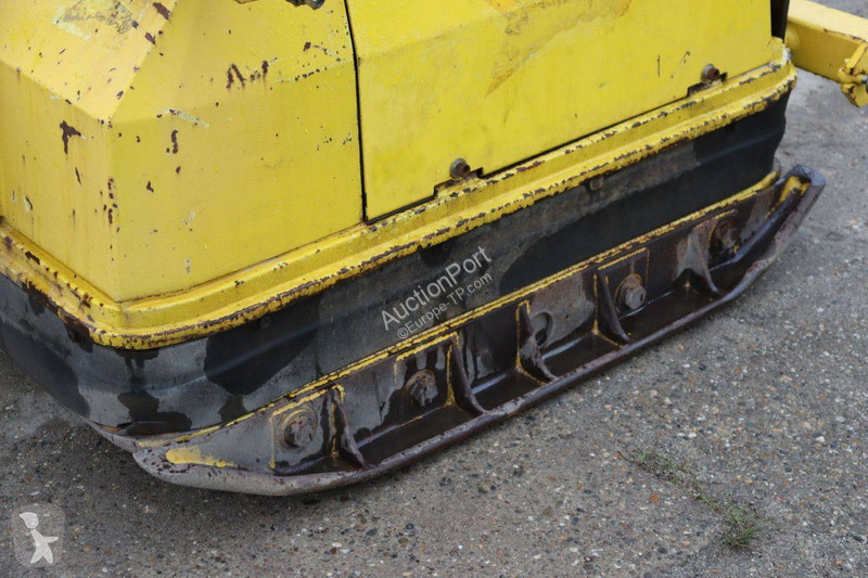 مدحلة Neuson Vibroplate DPU 100-70Le